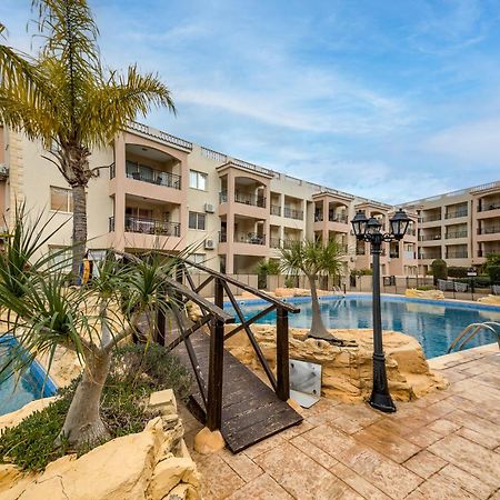 Sunny View - A Stunning Apartment With Private Rooftop بافوس المظهر الخارجي الصورة