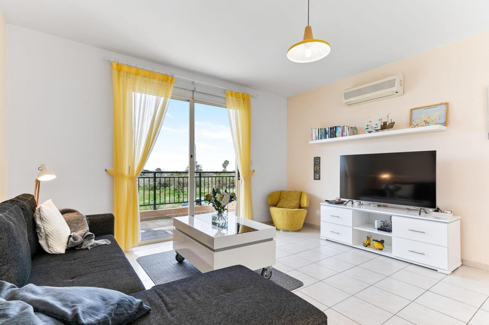 Sunny View - A Stunning Apartment With Private Rooftop بافوس المظهر الخارجي الصورة