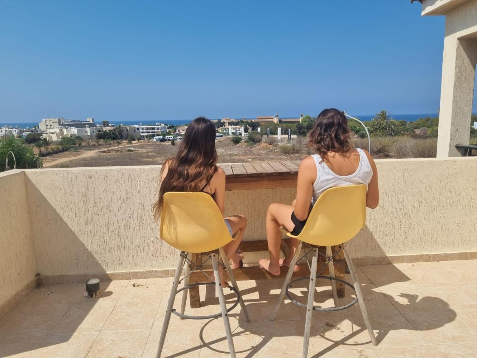 Sunny View - A Stunning Apartment With Private Rooftop بافوس المظهر الخارجي الصورة